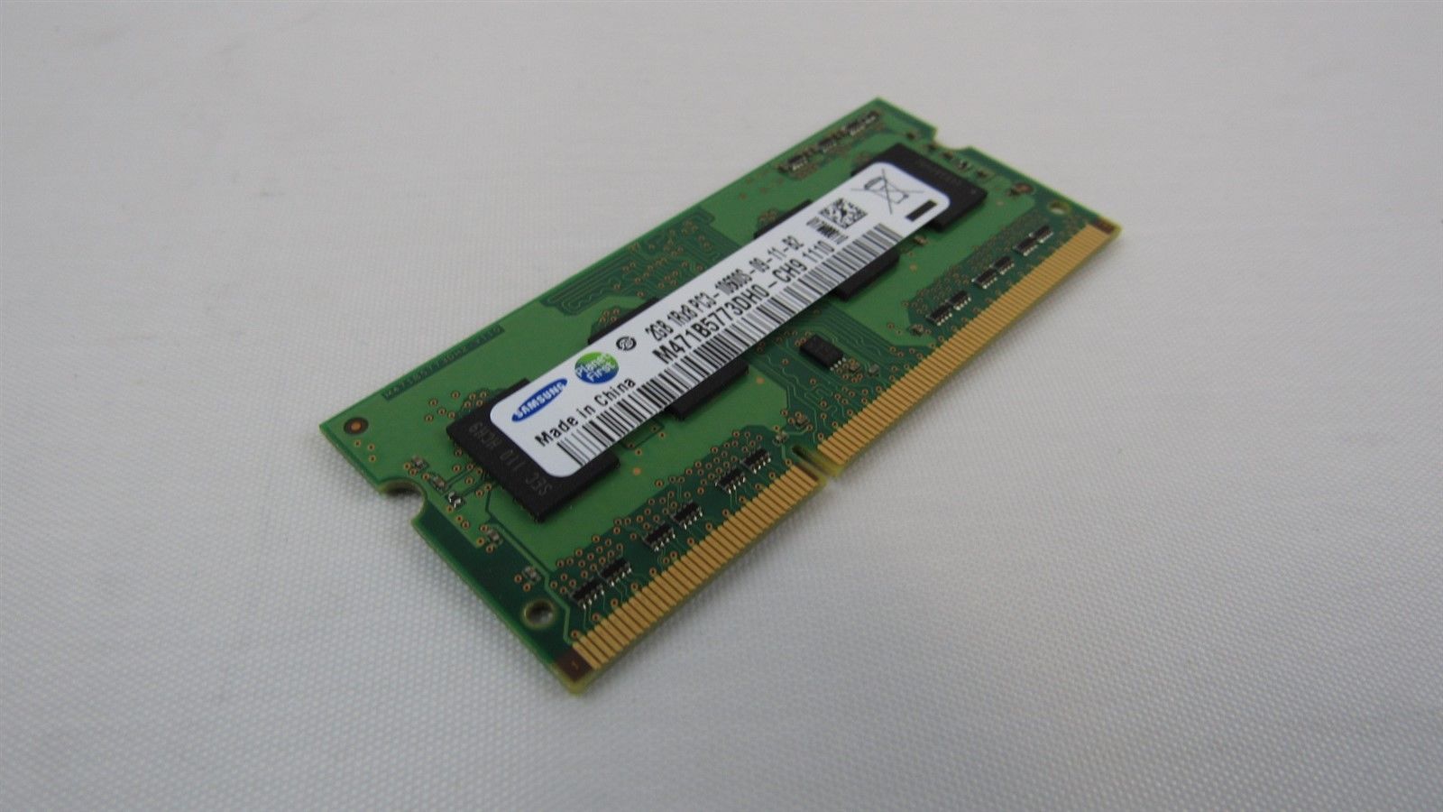 Dell 512MB PC2-5300 DDR2-667MHz non-ECC CL5 200-Pin SoDimm Memory Y9525 0Y9525