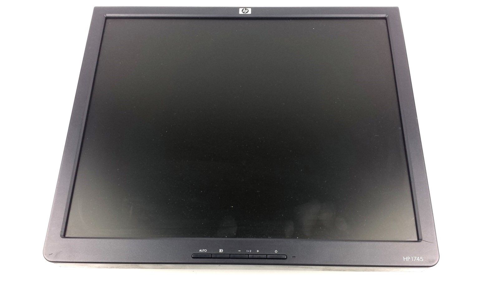 HP L1745 Flat Screen FHD LCD Computer Monitor 17" w/ Power and VGA Cord