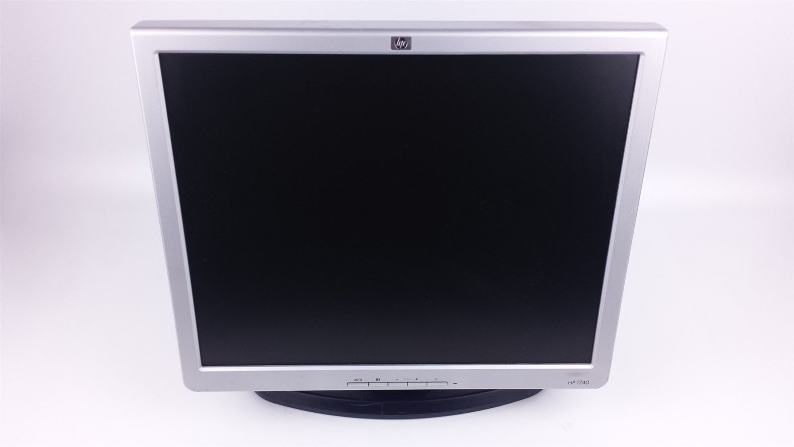 HP 1740 LCD Flat Panel Display Monitor 17" with Power Cord VGA Cord Bunny Stand