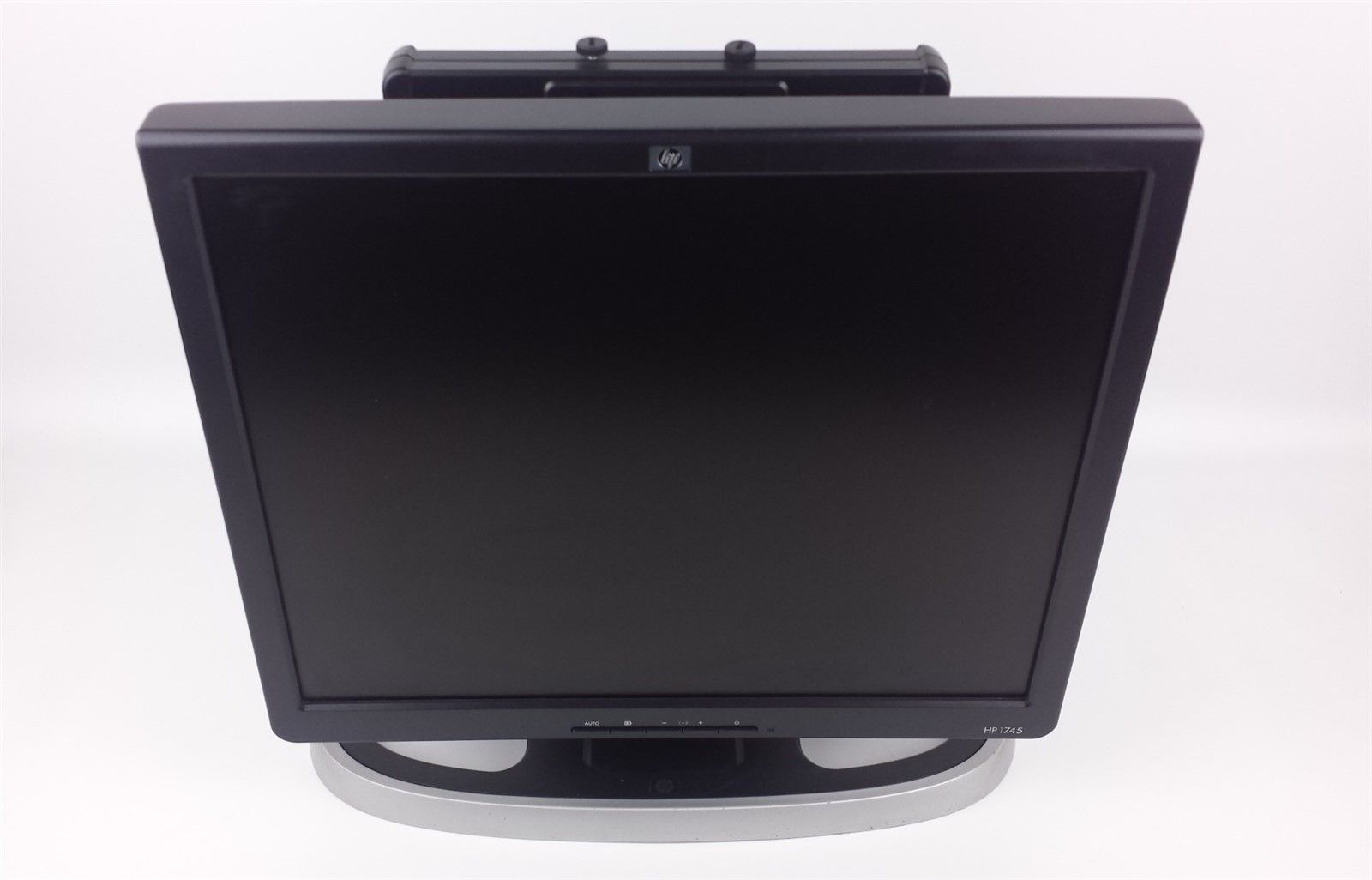 HP L1745 LCD Flat Panel Display Computer Monitor 17" with Power & VGA Cord