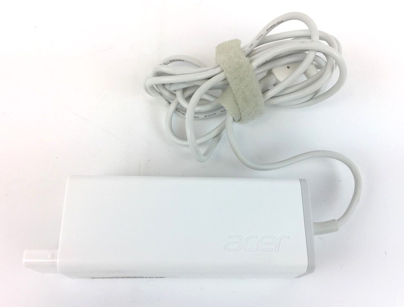 Acer Aspire S7-392 AC/DC Adapter 19V 2.37A 45W White ADP-45ZD